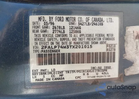 1996 Ford Crown Victoria Lx z USA, uszkodzony, nr VIN 2FALP74W3TX201015